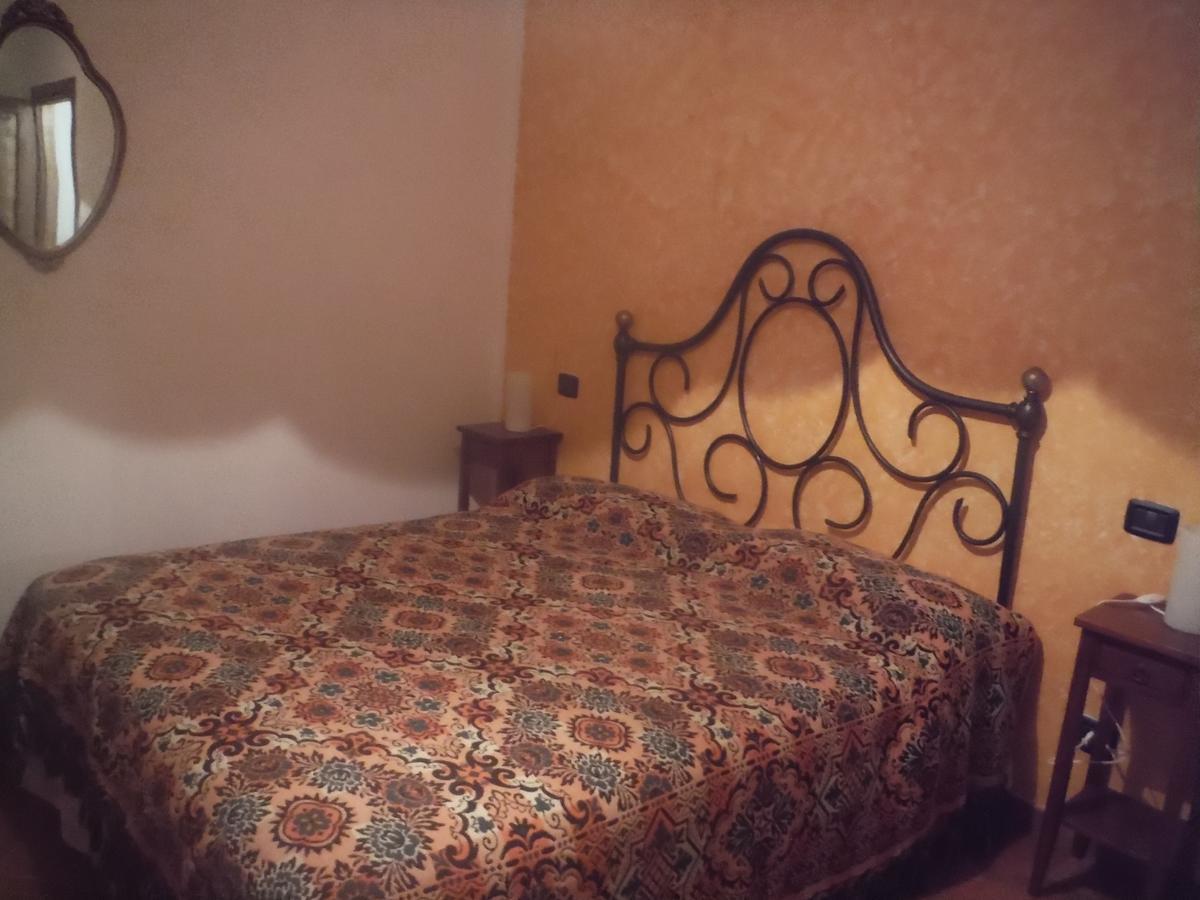 Agriturismo Santa Adriana Volterra Pokoj fotografie