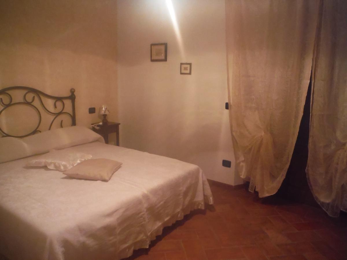 Agriturismo Santa Adriana Volterra Pokoj fotografie